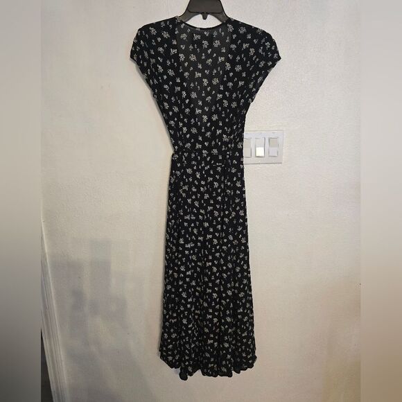Reformation Carina Wrapping Midi Dress Black And White Size Small - Picture 8 of 13